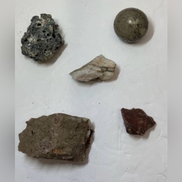 Natural Rocks/Minerals - Picture 2 of 13